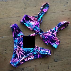 Blackbough bikini M top L bottom